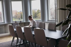 Asianajaja lakimies työssään. Tampere, Asianajotoimisto Tempo